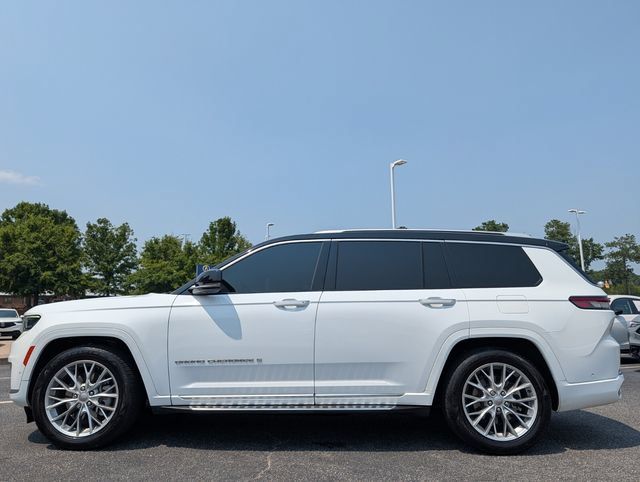 Used 2023 Jeep Grand Cherokee L Summit w/ Advanced Protech Group IV AWD/4WD image 34