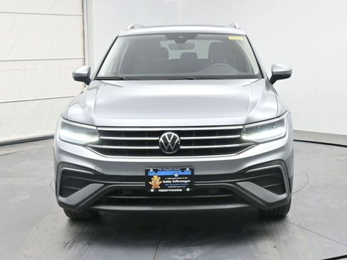 Used 2024 Volkswagen Tiguan SE image 28