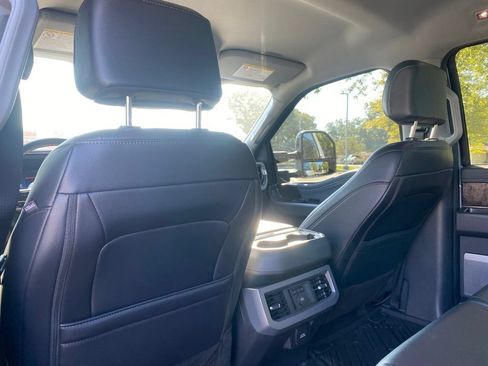 Used 2025 Ford F250 Lariat w/ Black Appearance Package AWD/4WD image 31