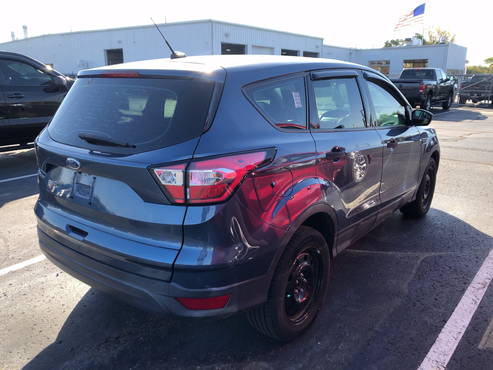 Used 2018 Ford Escape S FWD image 4