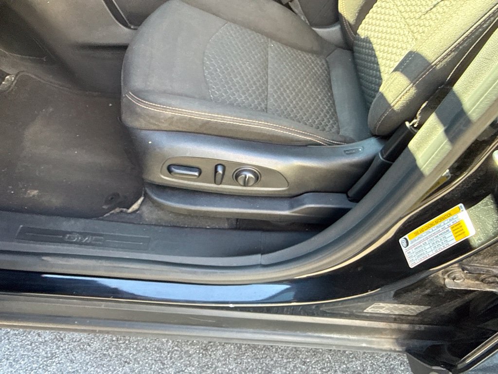 Used 2020 GMC Terrain SLE w/ Driver Convenience Package FWD image 6