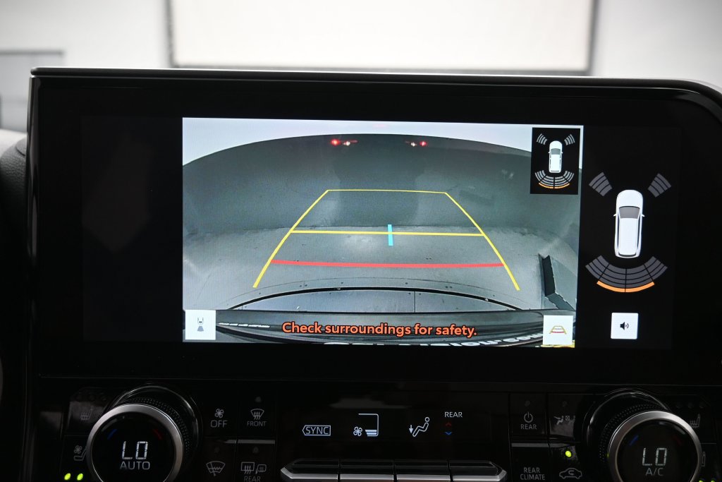 Used 2024 Toyota Highlander Limited AWD/4WD image 9
