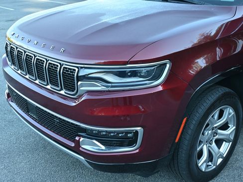 Used 2022 Jeep Wagoneer Series II image 16