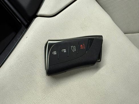 Used 2022 Lexus ES 350 F Sport image 37