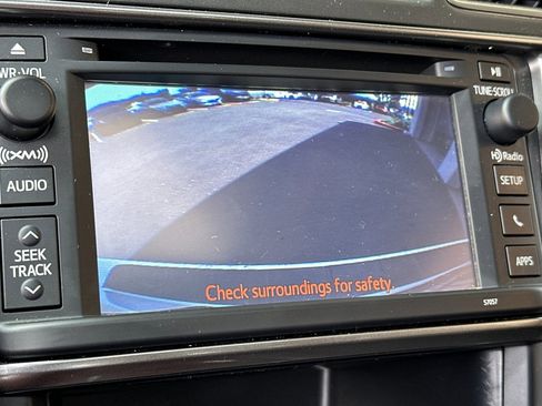 Used 2013 Toyota Highlander Limited AWD/4WD image 27