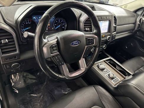 Used 2018 Ford Expedition Platinum image 24