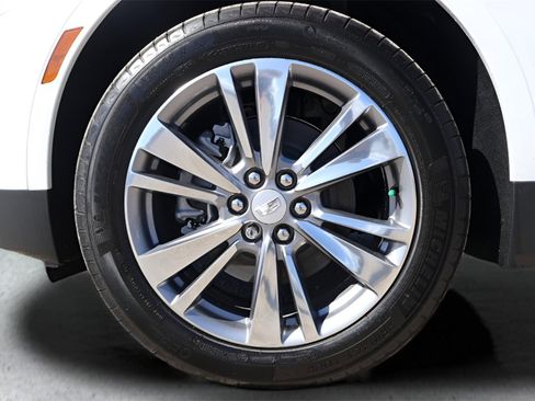 New 2025 Cadillac XT5 Premium Luxury image 9