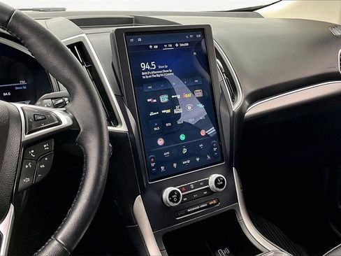 Used 2022 Ford Edge SEL w/ Convenience Package image 6