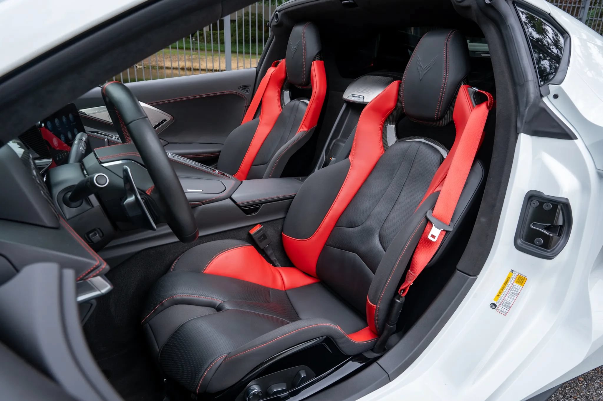 Used 2023 Chevrolet Corvette Stingray Premium Cpe w/ Z51 Performance Package RWD image 3