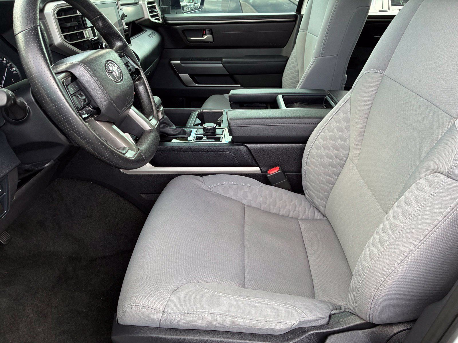 Used 2024 Toyota Tundra SR5 w/ SR5 Convenience Package AWD/4WD image 16