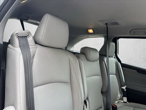 Certified 2024 Honda Odyssey EX-L image 25