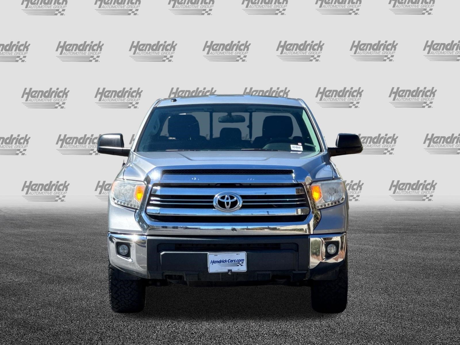 Used 2016 Toyota Tundra SR5 w/ TRD Off Road Package AWD/4WD image 10
