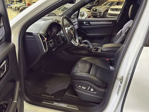 Used 2019 Porsche Cayenne AWD/4WD image 14