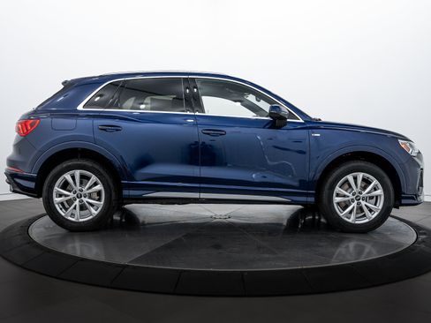 New 2025 Audi Q3 2.0T Premium image 3