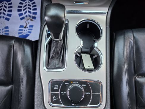 Used 2019 Jeep Grand Cherokee Limited AWD/4WD image 31