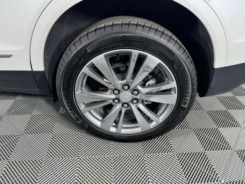 Used 2025 Cadillac XT5 Premium Luxury image 35