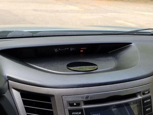 Used 2012 Subaru Outback 2.5i Premium w/ All-Weather Pkg image 12