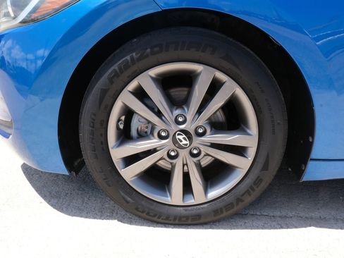 Used 2018 Hyundai Elantra SEL FWD image 16