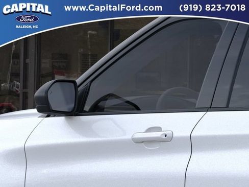 New 2026 Ford Explorer Active RWD image 20