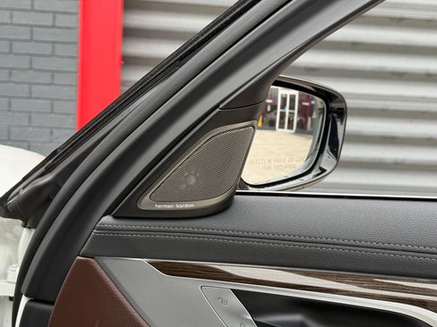 Used 2020 BMW 740i xDrive w/ Cold Weather Package image 27