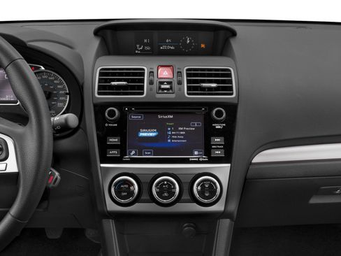 Used 2016 Subaru Crosstrek 2.0i Premium AWD/4WD image 5