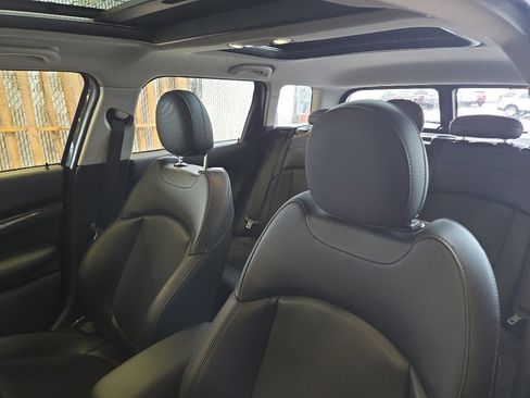 Used 2017 MINI Cooper Clubman S image 11