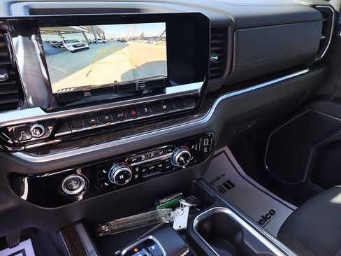 Used 2022 GMC Sierra 1500 Elevation w/ LPO, Elevation Black Package image 15