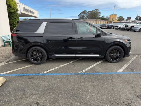 Used 2023 Kia Carnival SX FWD image 23