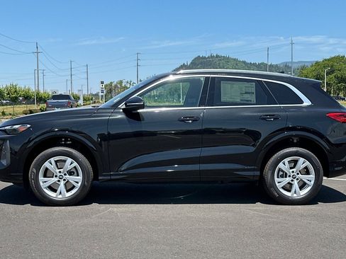 Used 2025 Audi Q5 Premium w/ Convenience Package AWD/4WD image 6