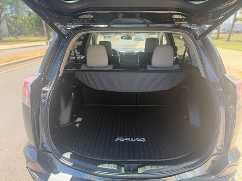 Used 2017 Toyota RAV4 XLE FWD image 16