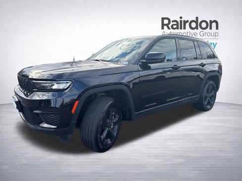 Used 2023 Jeep Grand Cherokee Altitude image 38