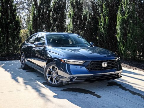 New 2026 Honda Accord EX-L image 2