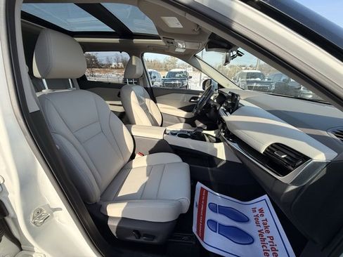 Certified 2023 Nissan Rogue SL w/ SL Premium Package image 21