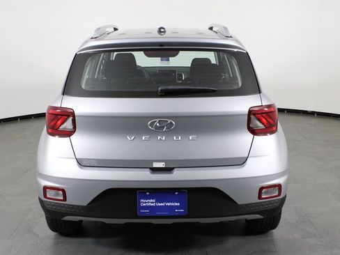 Certified 2026 Hyundai Venue SEL FWD image 11