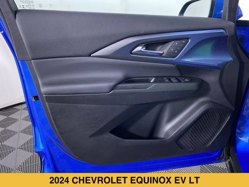 Certified 2024 Chevrolet Equinox EV LT FWD image 10