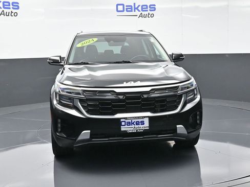 Certified 2024 Kia Seltos SX w/ SX Sunroof Package image 3