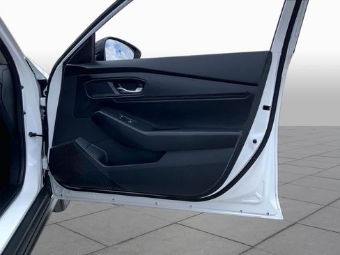 Used 2025 Honda Accord SE image 22