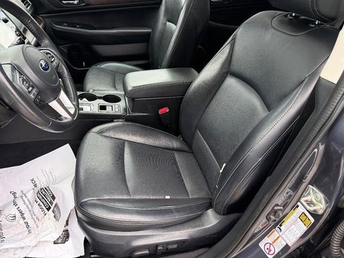 Used 2017 Subaru Outback 2.5i Limited image 16