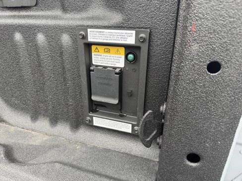 Used 2024 Ford F250 Platinum image 19