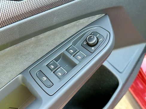 New 2026 Volkswagen GTI SE image 11