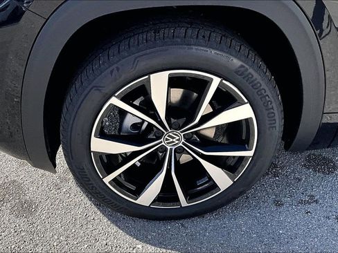 New 2026 Volkswagen Atlas SEL Premium R-Line AWD/4WD image 13