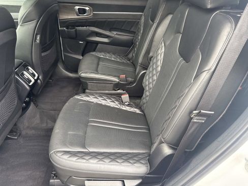 Used 2022 Kia Sorento SX Prestige image 15