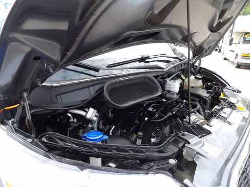 Used 2021 Ford Transit 350 XLT image 38