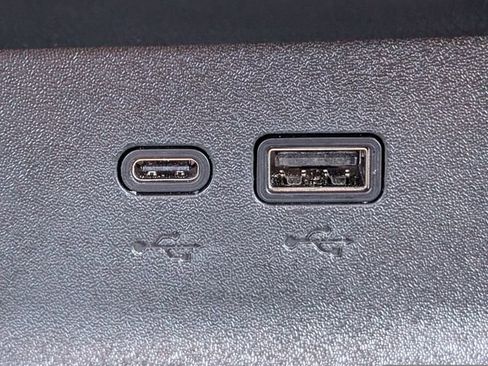 Used 2025 Chevrolet Equinox LT w/ Convenience Package II image 21