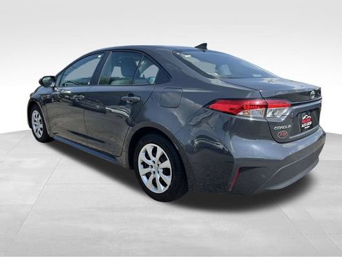 Used 2024 Toyota Corolla LE FWD image 4
