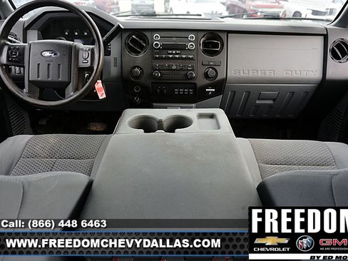 Used 2015 Ford F550 4x4 Crew Cab Super Duty image 6