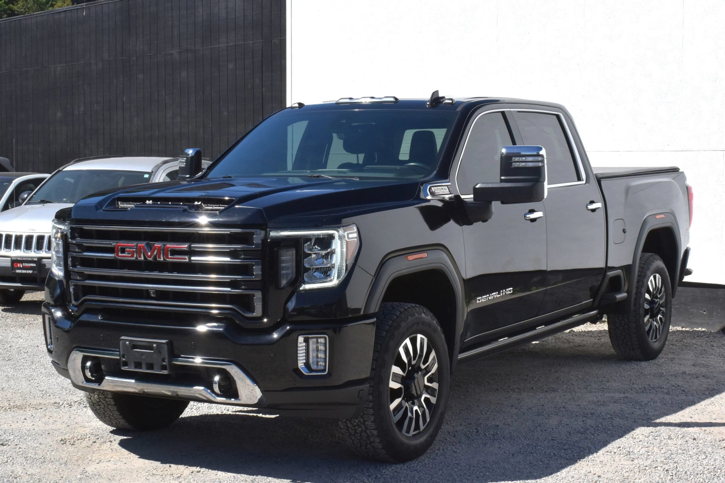 Used 2021 GMC Sierra 3500 Denali w/ Denali Black Diamond Edition AWD/4WD image 3