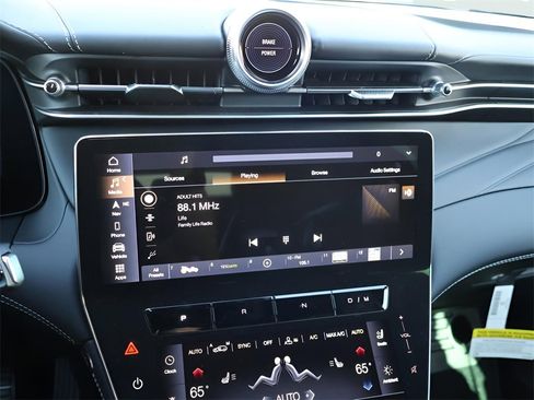 New 2025 Maserati Grecale GT image 23