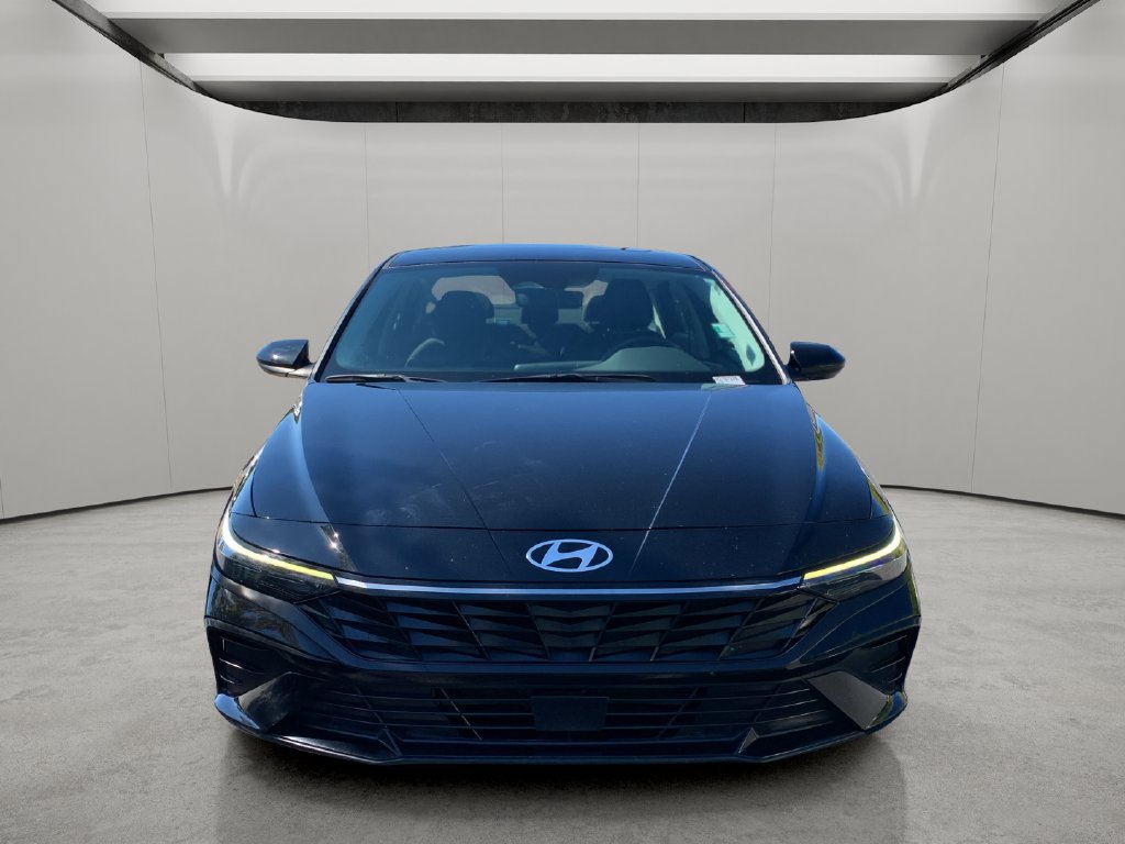 Used 2024 Hyundai Elantra SEL w/ Convenience Package FWD image 8