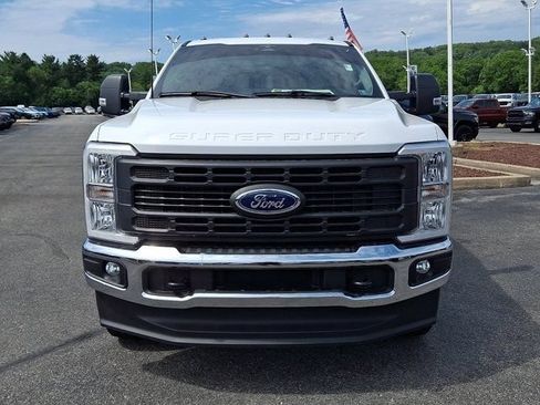 Used 2023 Ford F250 XL w/ FX4 Off-Road Package AWD/4WD image 2